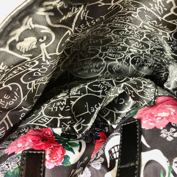 BETSEY JOHNSON back pack. Looks new. However there are a couple frayed places - Picture 14 of 15